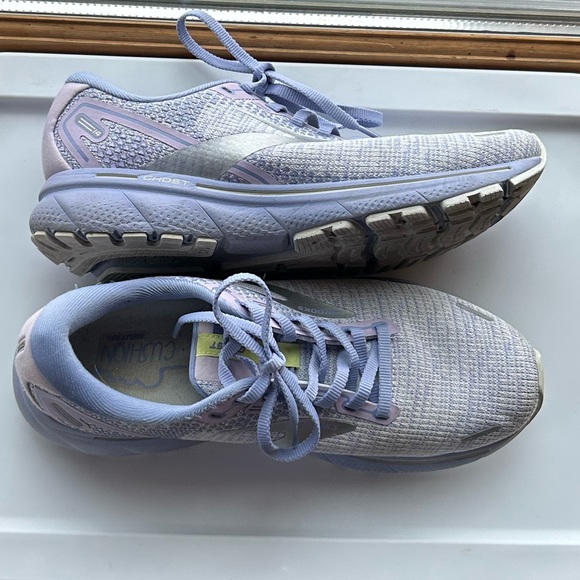 Brooks Ghost running shoes size 8.5 - Picture 3 of 4
